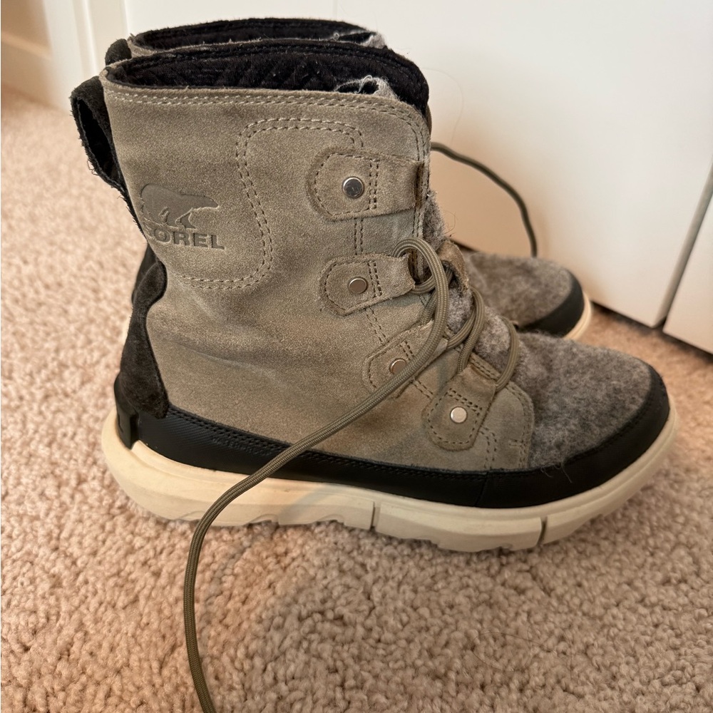 Sorel Explorer Joan gray women's sz 6.5 waterproof winter snow boots
